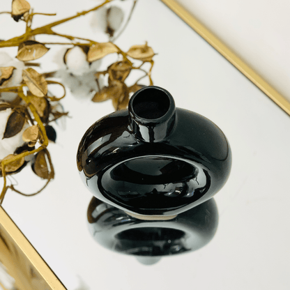Premium Donut-Shaped Decorative Flower Vase – Modern Minimalist Table Centerpiece (High Quality)